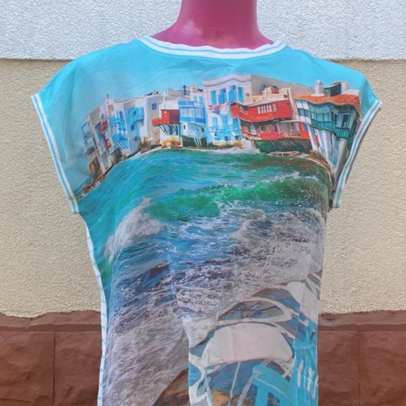 Photo white summer shirt , size L
